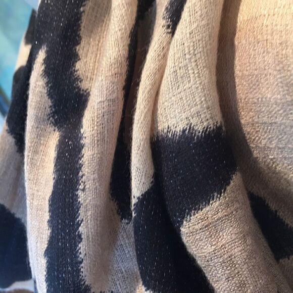 Vintage Collection 18 scarf animal print shiny sheen large wrap scarf fringe - Picture 4 of 8